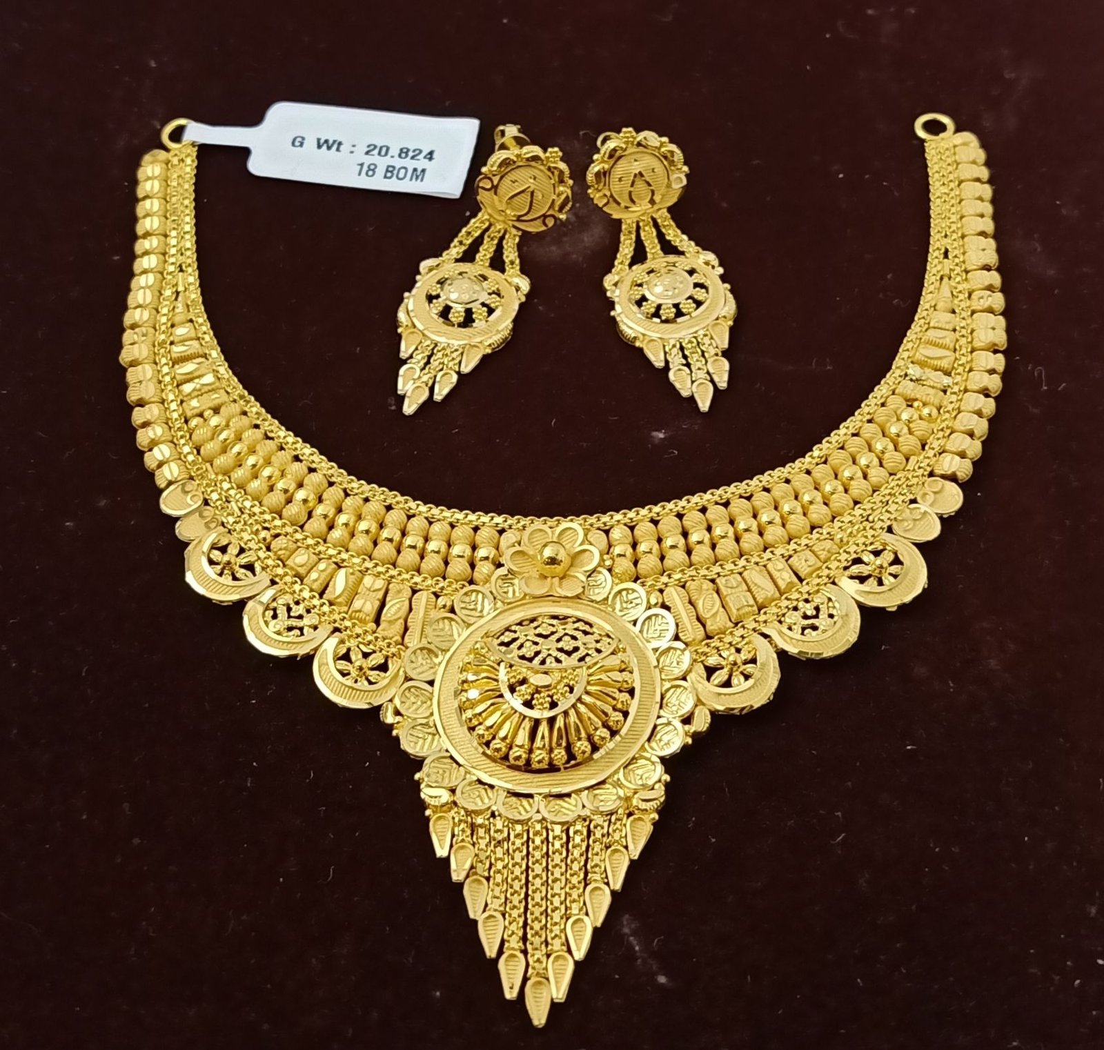 Gold Necklace Set